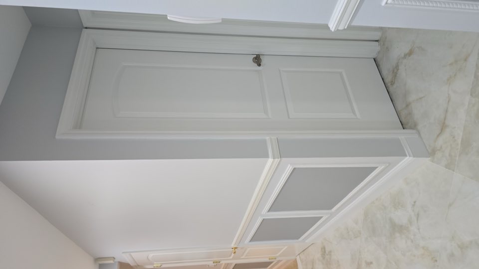 Door and trim detail by Innovate Contractor